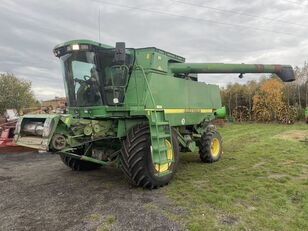 John Deere CTS leikkuupuimuri