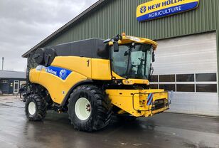 New Holland CR9090 leikkuupuimuri