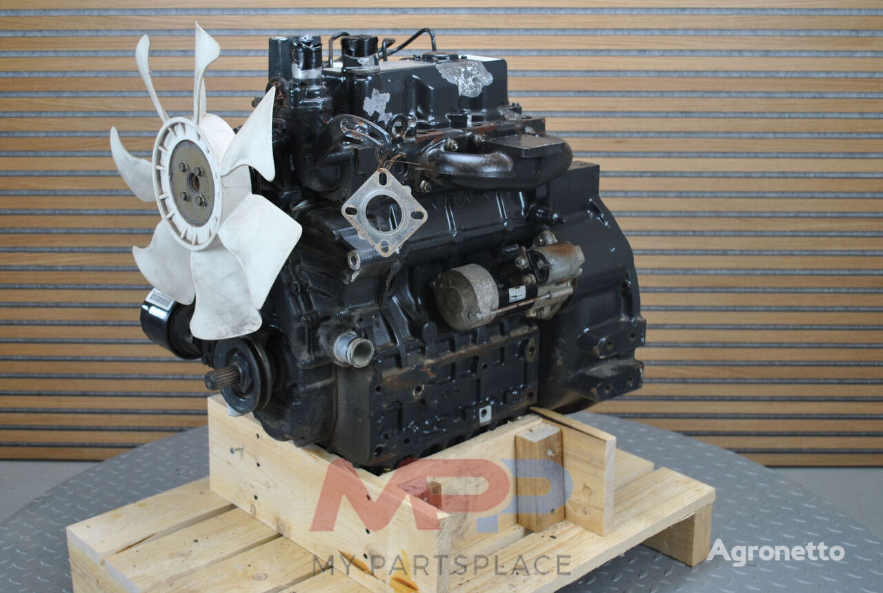 pientraktori Kubota D1403 moottori